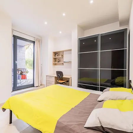 Сasa de vacaciones Cozy With Garden, Cleaning Included Beauraing