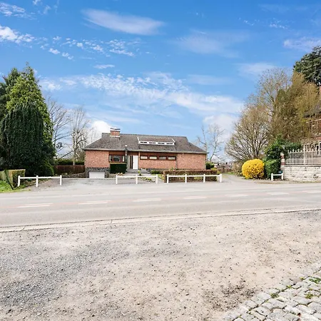 Holiday home In With Garden, Cleaning Included Beauraing