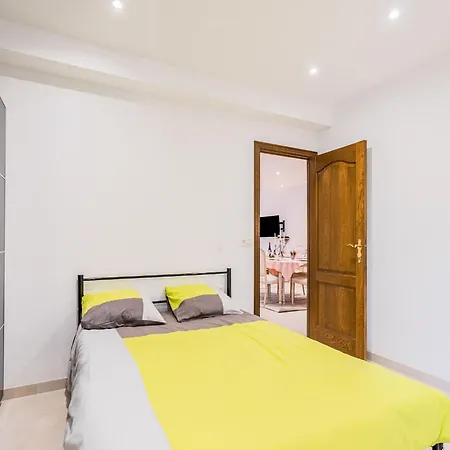 Сasa de vacaciones Cozy With Garden, Cleaning Included *