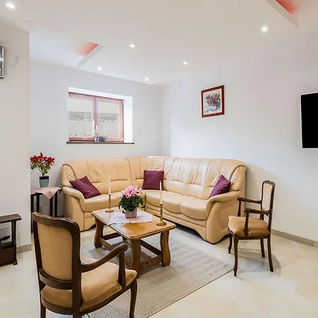 In With Garden, Cleaning Included Beauraing